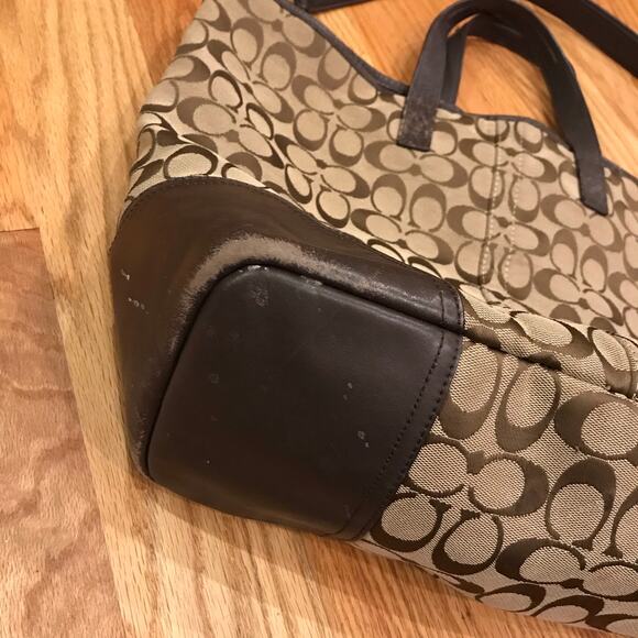 Coach Hadley Duffle Handbag Tote in brown signature canvas brown leather trim - Picture 3 of 6